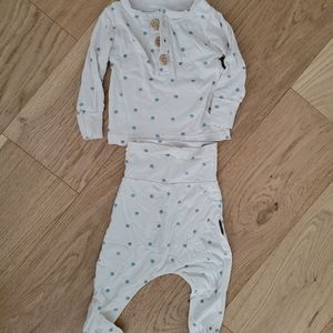 0-3 month top and bottom set